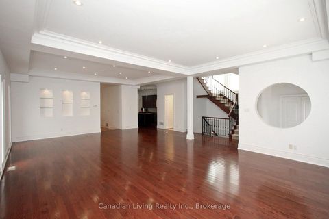 Photo 5 at 374 Glengarry Avenue, Nortown, Toronto