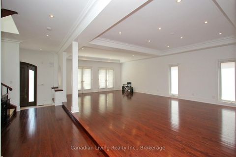 Photo 7 at 374 Glengarry Avenue, Nortown, Toronto