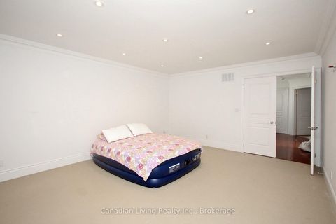 Photo 16 at 374 Glengarry Avenue, Nortown, Toronto