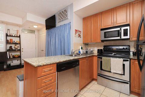 Photo 14 at 19 - 88 Carr Street, Chinatown, Toronto