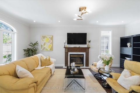 Photo 11 at 171 Langtry Place, Uplands, Vaughan