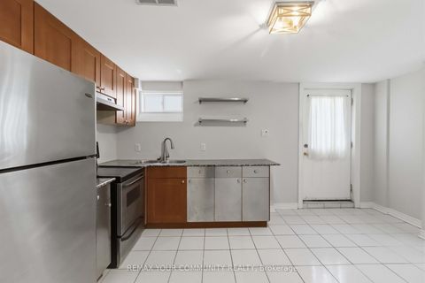 Photo 34 at 171 Langtry Place, Uplands, Vaughan