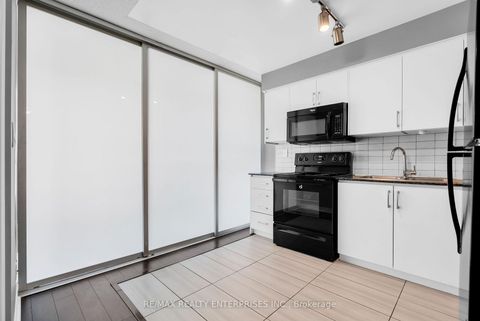 Photo 8 at 522 - 80 Esther Lorrie Drive, Clairville, Toronto