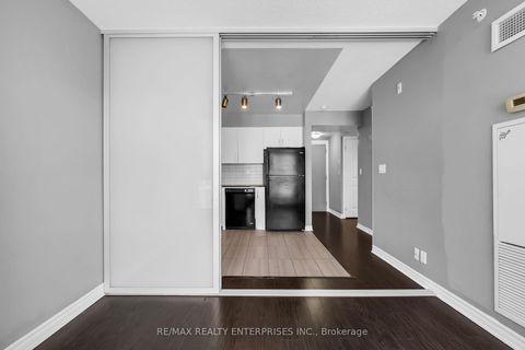 Photo 9 at 522 - 80 Esther Lorrie Drive, Clairville, Toronto