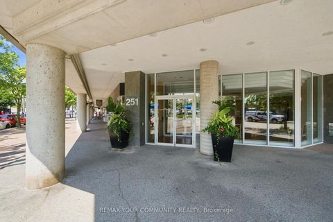 Photo 2 at 705 - 251 Queens Quay, Waterfront Communities C1, Toronto