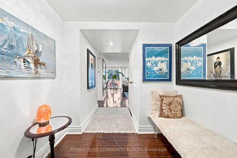 Photo 4 at 705 - 251 Queens Quay, Waterfront Communities C1, Toronto