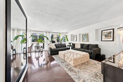 Photo 5 at 705 - 251 Queens Quay, Waterfront Communities C1, Toronto