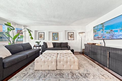Photo 6 at 705 - 251 Queens Quay, Waterfront Communities C1, Toronto
