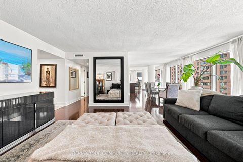 Photo 12 at 705 - 251 Queens Quay, Waterfront Communities C1, Toronto