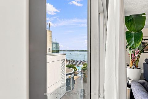 Photo 17 at 705 - 251 Queens Quay, Waterfront Communities C1, Toronto