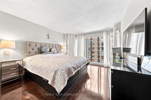 Photo 29 at 705 - 251 Queens Quay, Waterfront Communities C1, Toronto