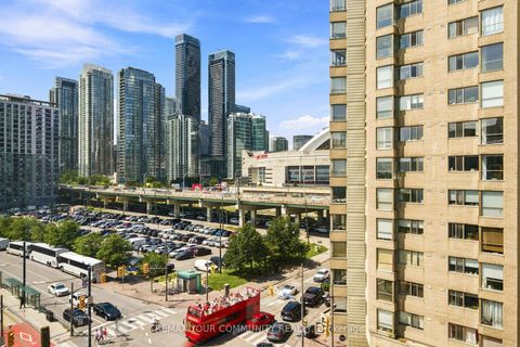 Photo 35 at 705 - 251 Queens Quay, Waterfront Communities C1, Toronto