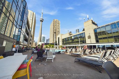 Photo 37 at 705 - 251 Queens Quay, Waterfront Communities C1, Toronto