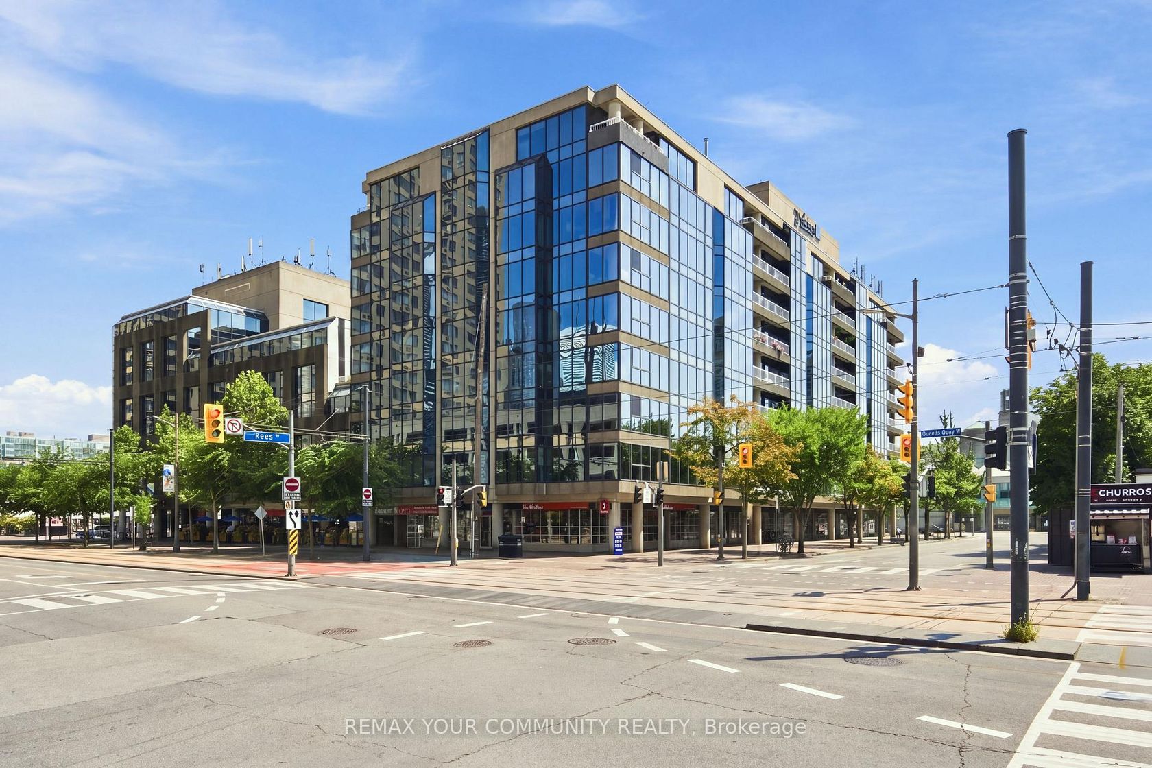 705 - 251 Queens Quay, Waterfront Communities C1, Toronto photo number 2