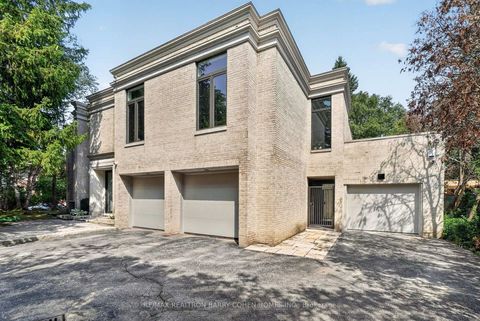 Photo 1 at 12 Tudor Gate, York Mills, Toronto