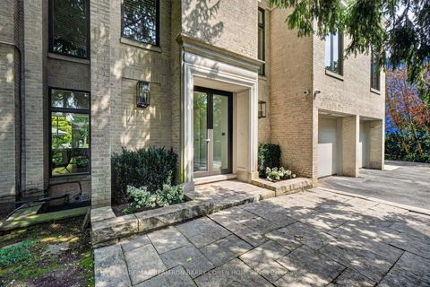 Photo 2 at 12 Tudor Gate, York Mills, Toronto