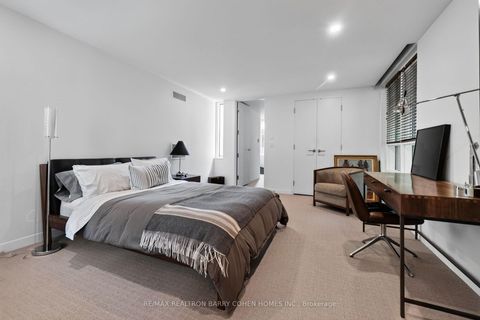 Photo 33 at 12 Tudor Gate, York Mills, Toronto