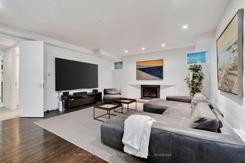 Photo 36 at 12 Tudor Gate, York Mills, Toronto