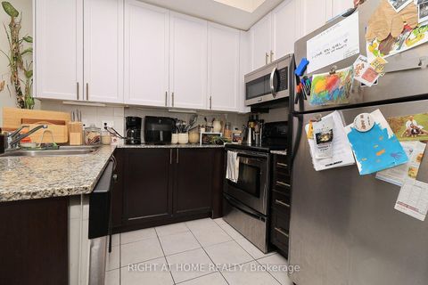 Photo 12 at TH12 - 78 Carr Street, Chinatown, Toronto