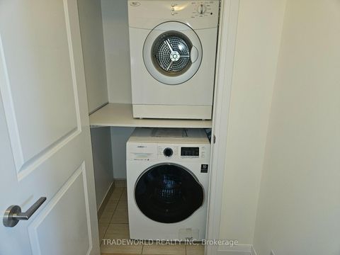 Photo 12 at 1009 - 370 Highway 7, Doncrest, Richmond Hill