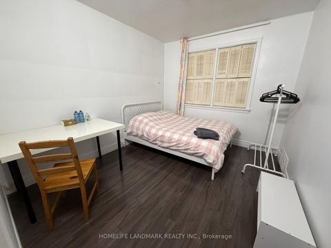 Photo 5 at 228 Hollywood Avenue, Willowdale East, Toronto