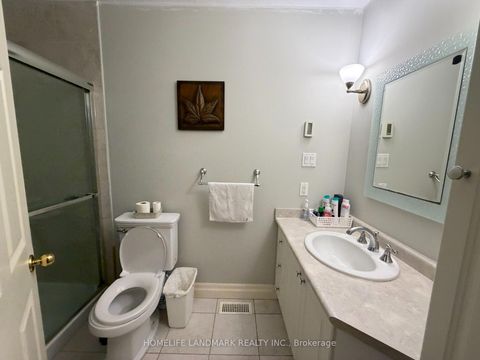 Photo 7 at 228 Hollywood Avenue, Willowdale East, Toronto