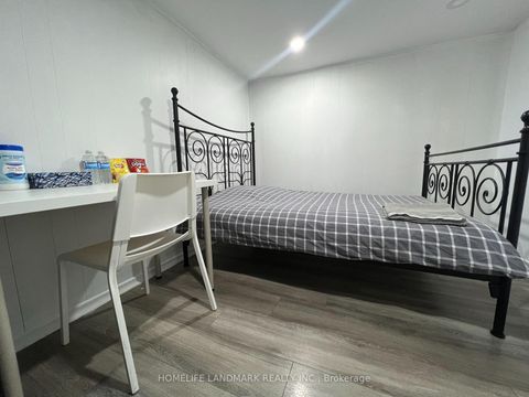 Photo 15 at 228 Hollywood Avenue, Willowdale East, Toronto