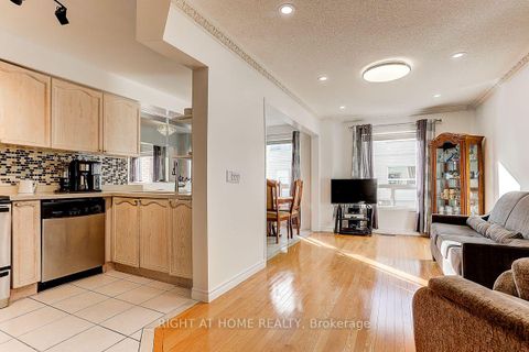 Photo 10 at 16 Pat Brooks Terrace, Dorset Park, Toronto