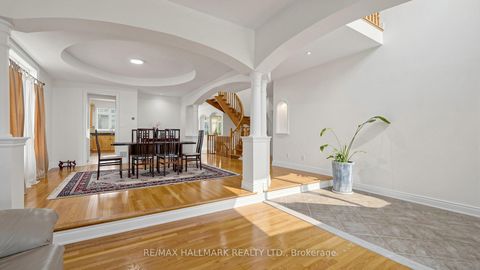 Photo 6 at 368 Paradelle Drive, Oak Ridges Lake Wilcox, Richmond Hill