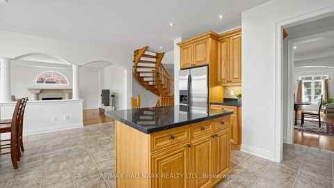 Photo 16 at 368 Paradelle Drive, Oak Ridges Lake Wilcox, Richmond Hill