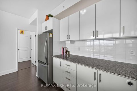 Photo 10 at 902 - 2900 Highway 7 Road, Concord, Vaughan