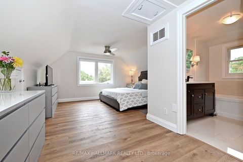 Photo 21 at 334 Stewart Street, College Manor, Newmarket