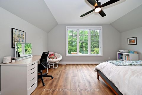 Photo 25 at 334 Stewart Street, College Manor, Newmarket