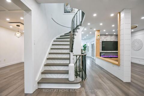 Photo 4 at 112 Birchwood Drive, East Bayfield, Barrie