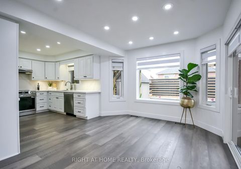 Photo 11 at 112 Birchwood Drive, East Bayfield, Barrie
