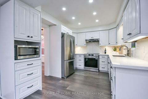 Photo 13 at 112 Birchwood Drive, East Bayfield, Barrie