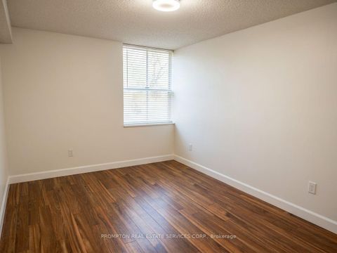 Photo 4 at 104 - 121 Trudelle Drive, Eglinton East, Toronto