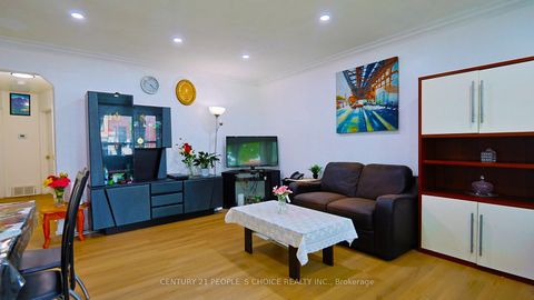 Photo 4 at 14 North Bonnington Avenue, Birchmount, Toronto