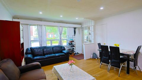 Photo 6 at 14 North Bonnington Avenue, Birchmount, Toronto