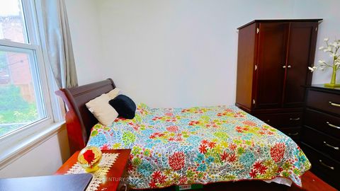 Photo 11 at 14 North Bonnington Avenue, Birchmount, Toronto