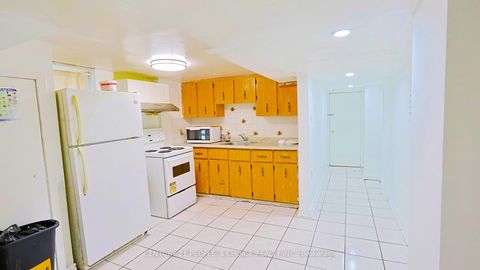 Photo 15 at 14 North Bonnington Avenue, Birchmount, Toronto