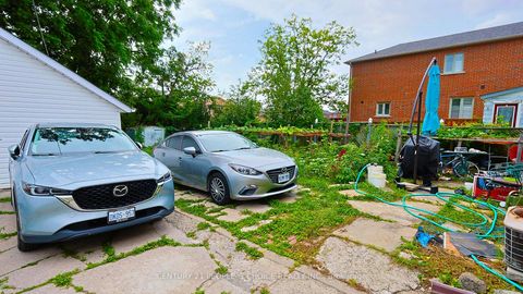 Photo 18 at 14 North Bonnington Avenue, Birchmount, Toronto