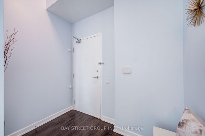 Photo 5 at Ph02 - 33 Singer Court, Bayview Village, Toronto