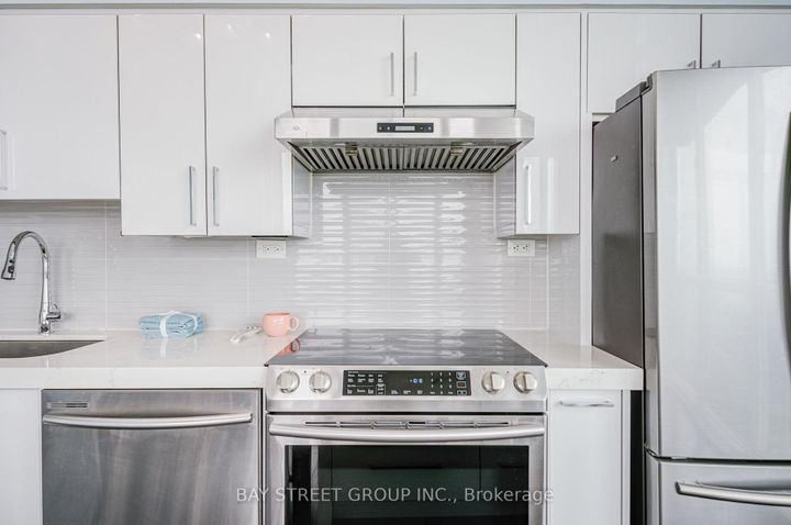 Photo 16 at Ph02 - 33 Singer Court, Bayview Village, Toronto