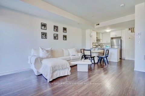 Photo 4 at 33 - 100 Long Branch Avenue, Long Branch, Toronto