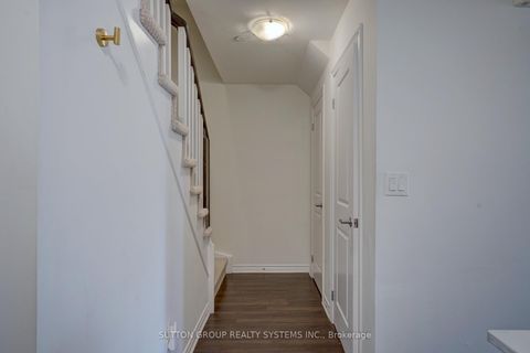 Photo 12 at 33 - 100 Long Branch Avenue, Long Branch, Toronto