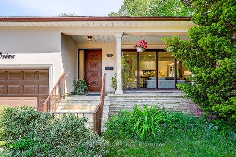 Photo 3 at 336 Betty Ann Drive, Willowdale West, Toronto