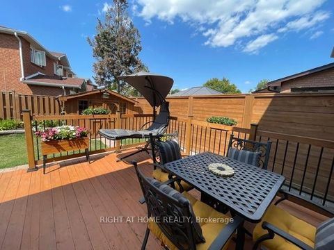 Photo 2 at 70 Bellona Street, West Woodbridge, Vaughan