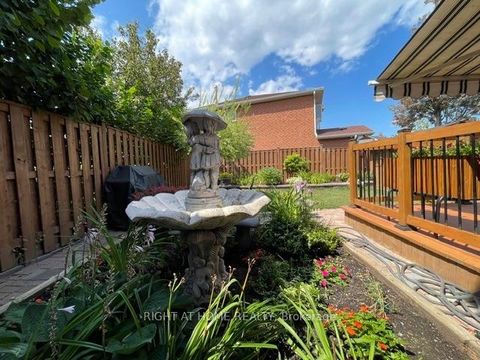 Photo 8 at 70 Bellona Street, West Woodbridge, Vaughan