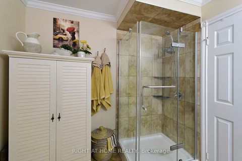 Photo 32 at 70 Bellona Street, West Woodbridge, Vaughan